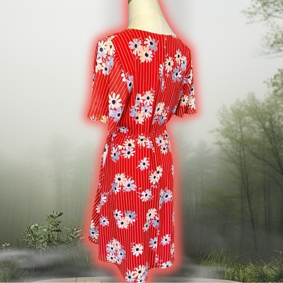 NWT Madewell ‘Button-Wrap Dress in Daisy Society’ in “Retro Stripe Lipstick Red” - Picture 7 of 16